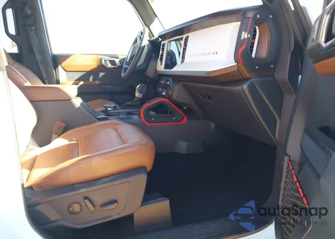 2024 Ford Bronco Heritage Limited Edition z USA, uszkodzony, nr VIN 1FMEE4GP5RLA74006